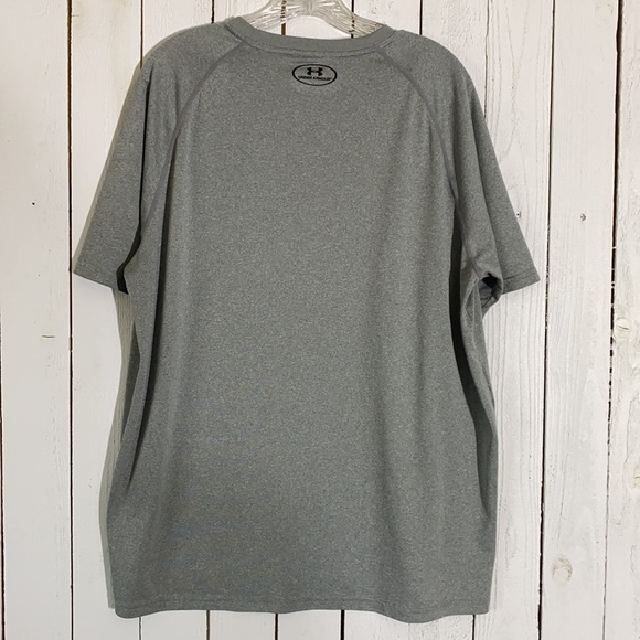Under Armour Shirt - Picture 6 of 7